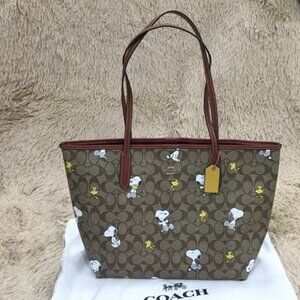 NWT Coach X Peanuts City Tote In With Snoopy Woodstock